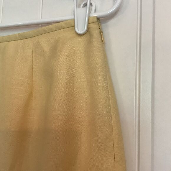 Le Suit Yellow Linen Suit 🐇😎💛 - Picture 5 of 7